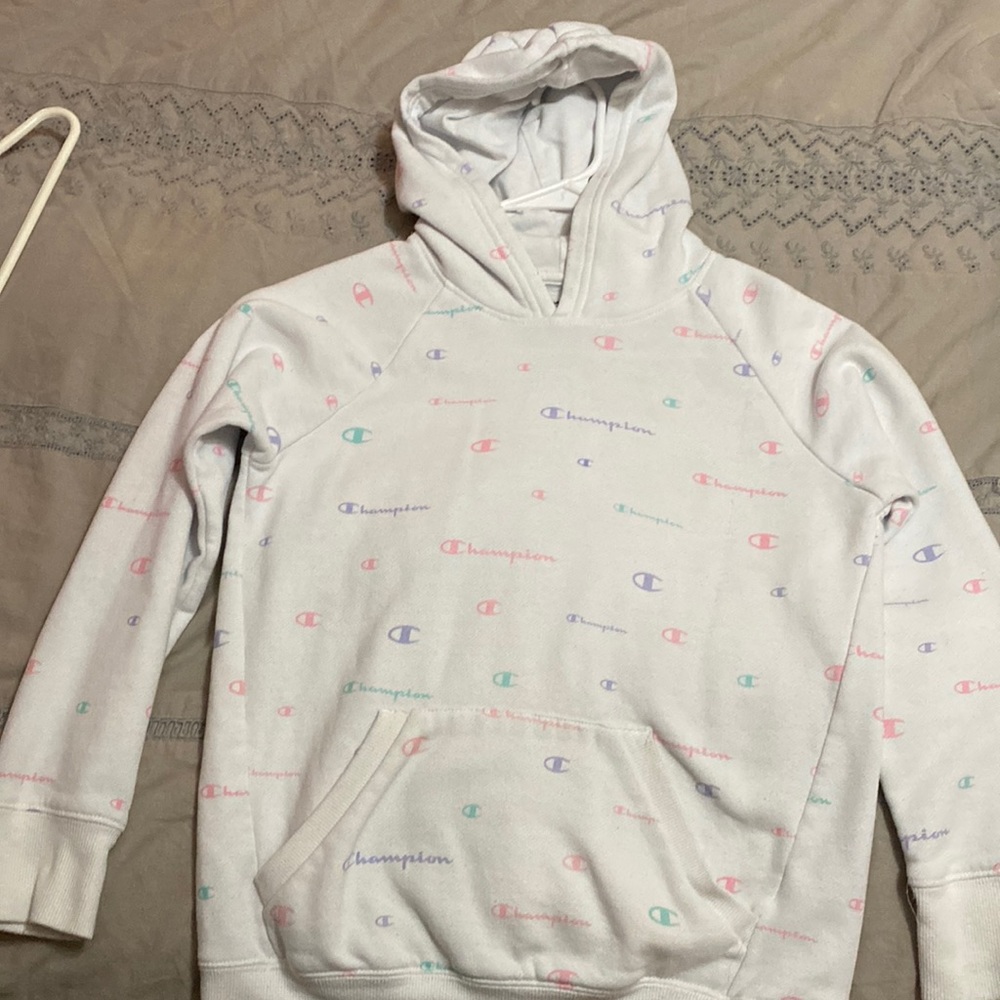 Girls lightly worn Champion hoodie size M